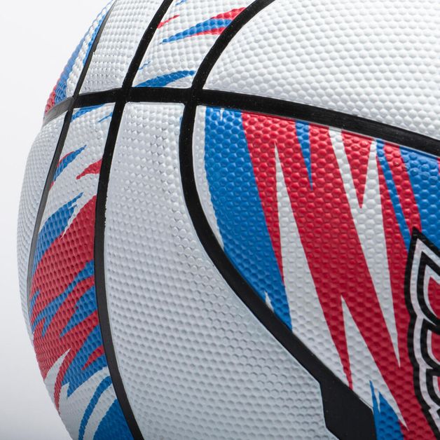 Bola de basquete Tarmak resistênte a furo - Inovação Exclusiva Decathlon 