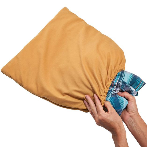 pillow-camp-comfort-5