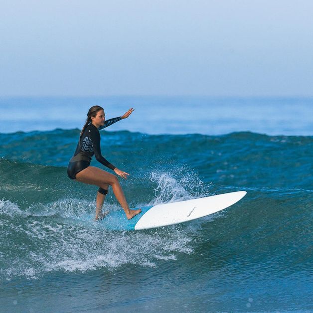 srty500ls-lady-surf-shorty-wetsuit-bl-l2