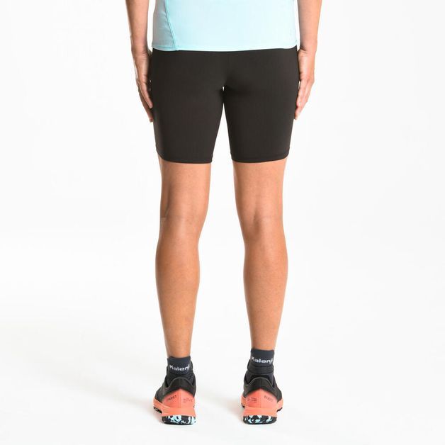 Shorts-justo-de-trail-running-feminino-cinza-PP