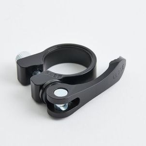 Sistema de aperto rápido para espigão de selim com diâmetro de 28,6 mm.