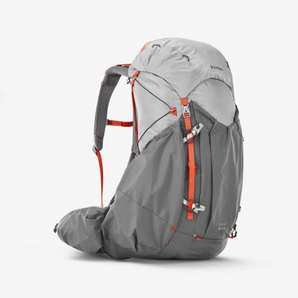 Decathlon | Mochila Feminina de Trekking 45l + 10l MT900 Light