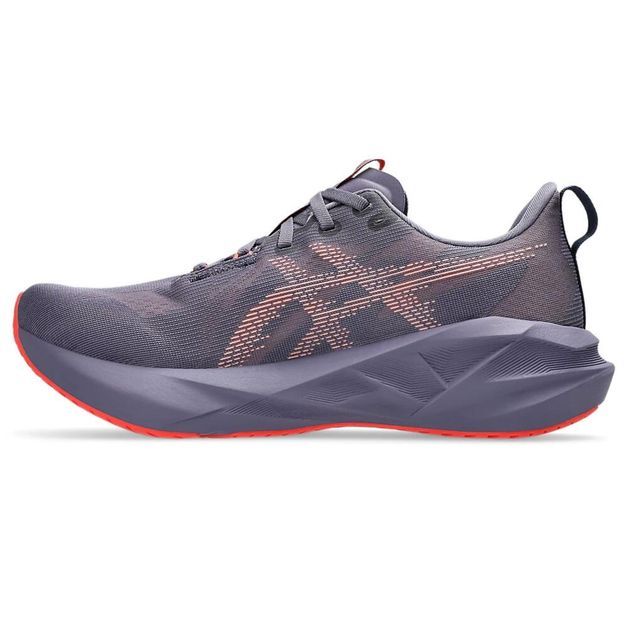 *tn asics novablast 5 m r, uk 11 - eu 46 40 BR