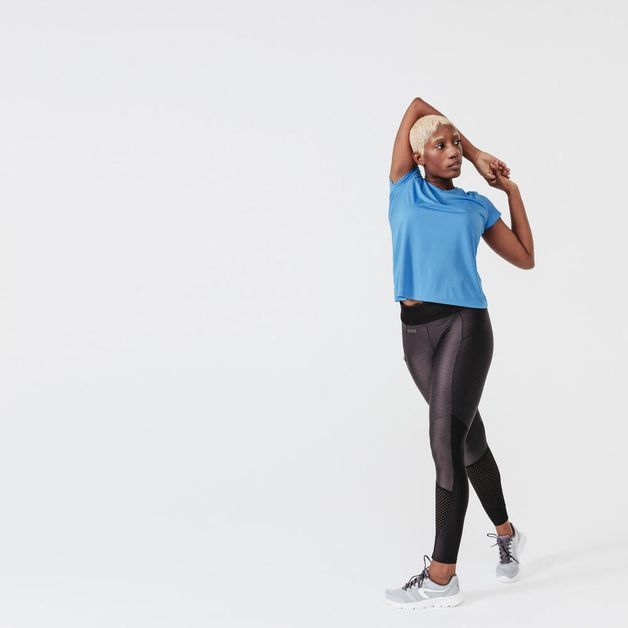 Camiseta-feminina-de-corrida-Run-Dry-azul-36